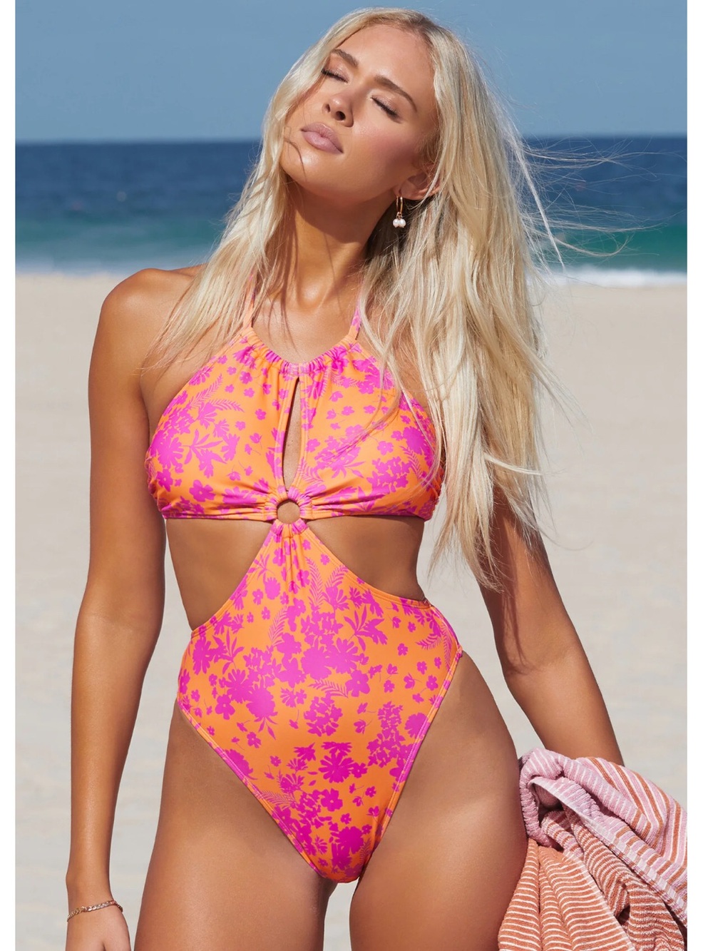 NWT Cupshe Forget Me Not O-Ring Halter Cutout Cheeky Monokini Swimsuit Sz M